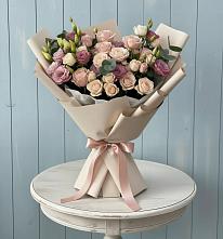 Букет цветов из:  Розы и Лизиантусы в Поселок Чайковского