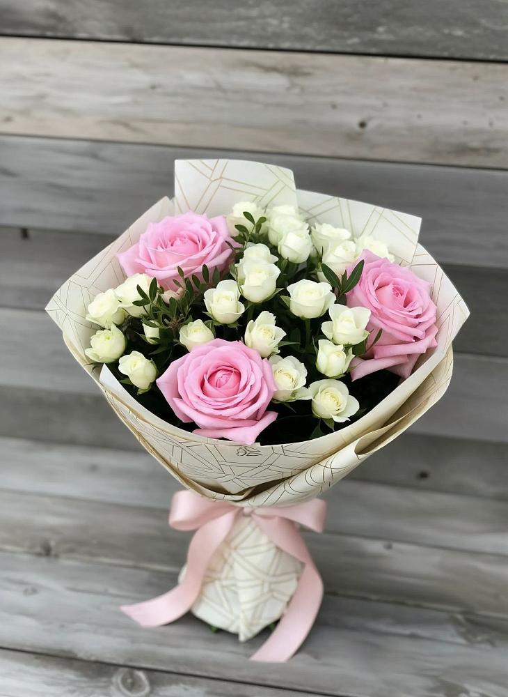 Букет цветов из: Розы в Поселок Чайковского