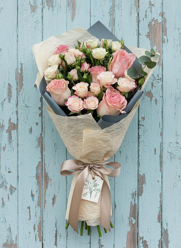 Букет цветов из: Розы в Поселок Чайковского