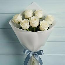 Букет 7 Белых роз Эдлесс Лав в Поселок Чайковского
