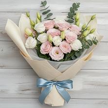 Букет цветов из:  Лизиантусы в Поселок Чайковского