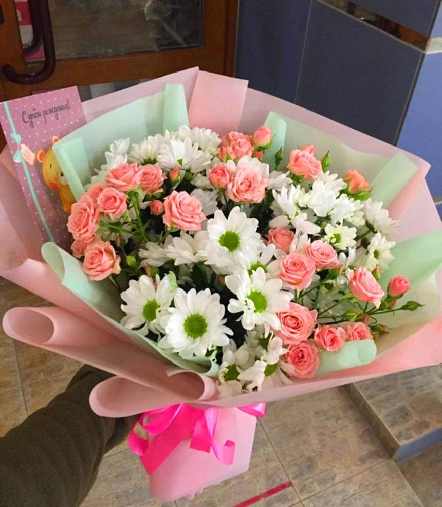 Букет цветов из: Розы и Хризантемы в Поселок Чайковского