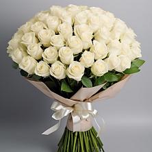 Букет 101 беля роза Белоснежка в Поселок Чайковского