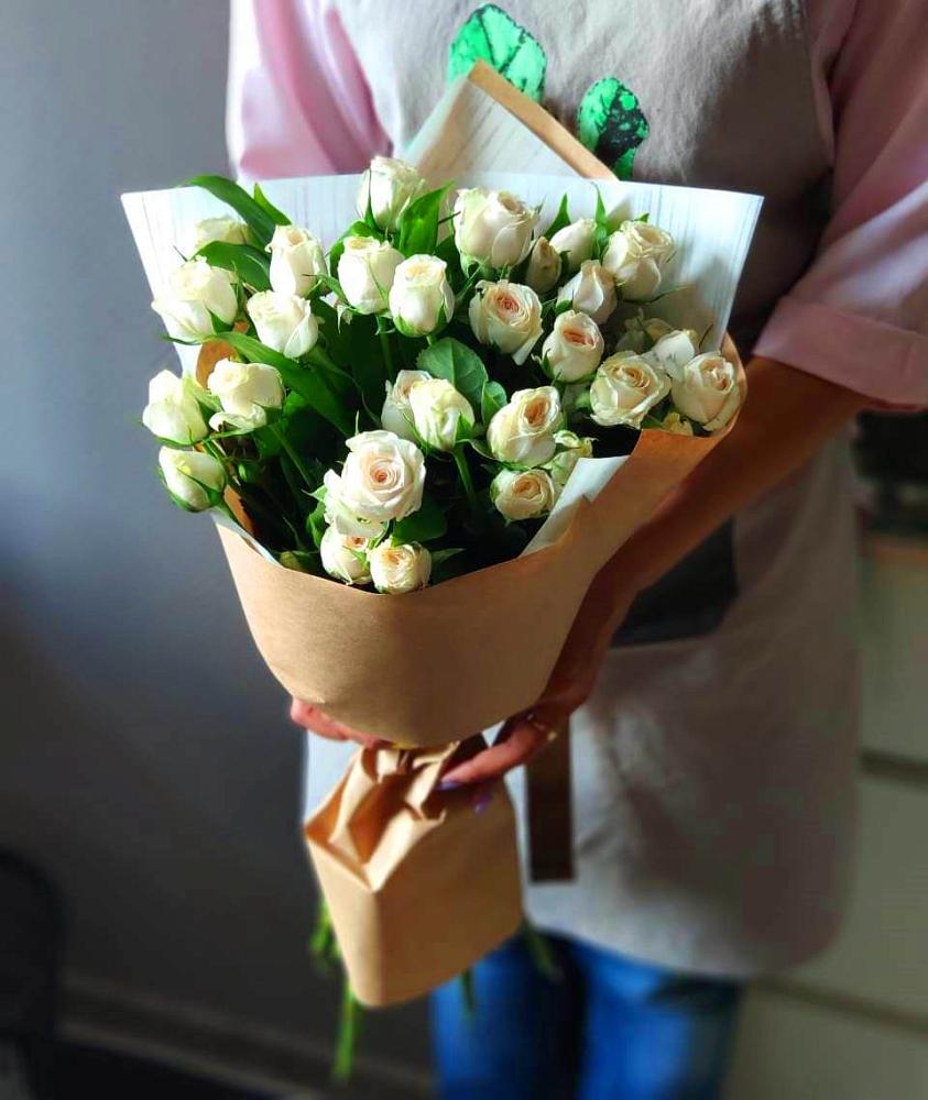 Букет цветов из: Розы в Поселок Чайковского