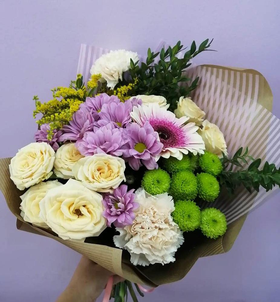 Букет цветов из: Хризантемы, Розы, Гвоздики и Герберы в Поселок Чайковского