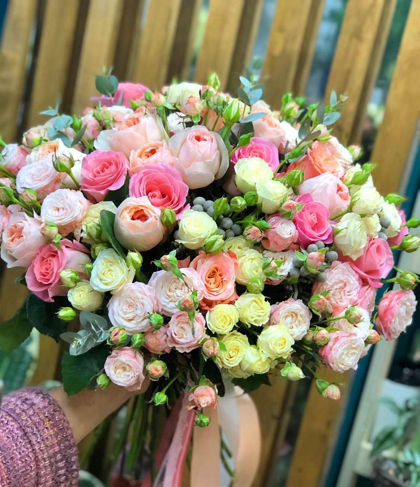 Букет цветов из: Розы в Поселок Чайковского