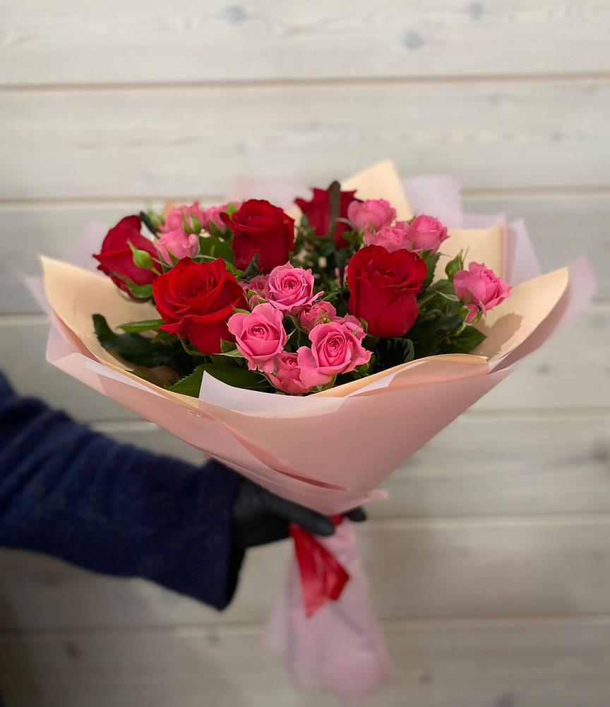Букет цветов из: Розы в Поселок Чайковского