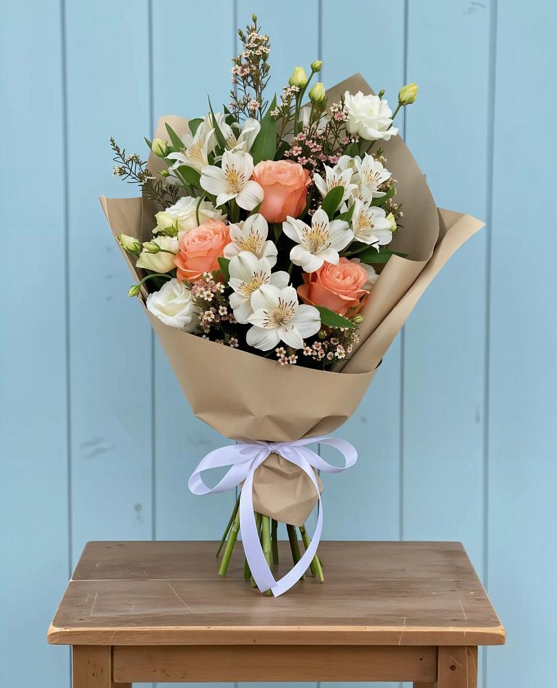 Букет цветов из: Альстромерии, Лизиантусы, Розы и Хризантемы в Поселок Чайковского